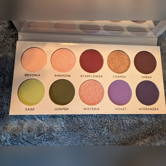 Ace Beaute Violet Sage Eyeshadow Palette 0.63oz 18g - Picture 6 of 6